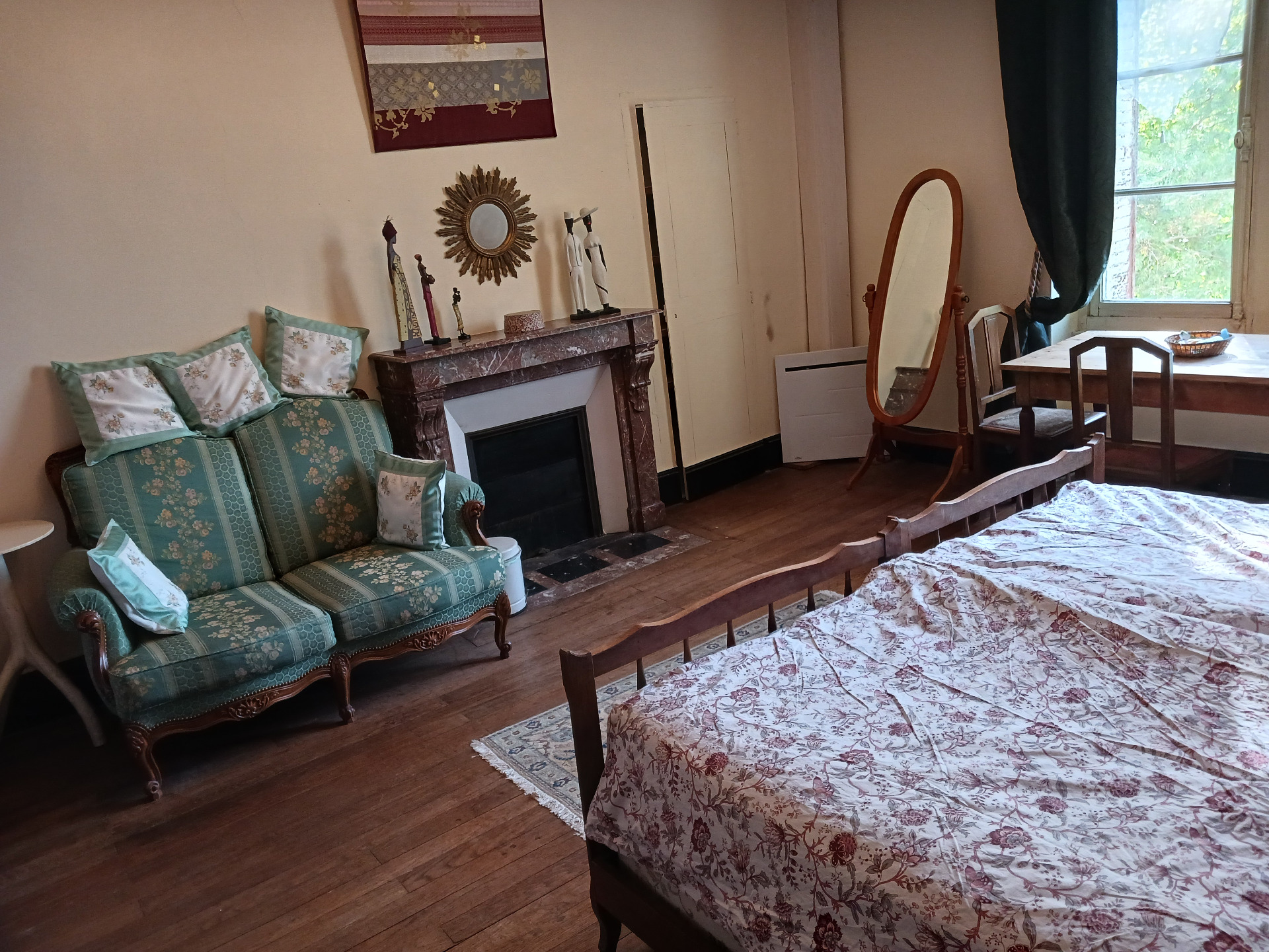 Chambre 2, 'touche Africaine'